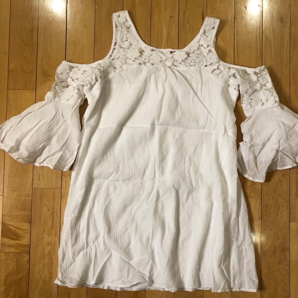 Francescas White sundress with peekaboo shoulders